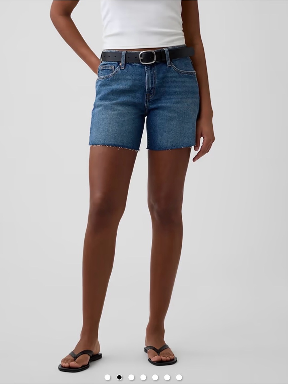 GAP Women’s Girlfriend Mid-rise Shorts